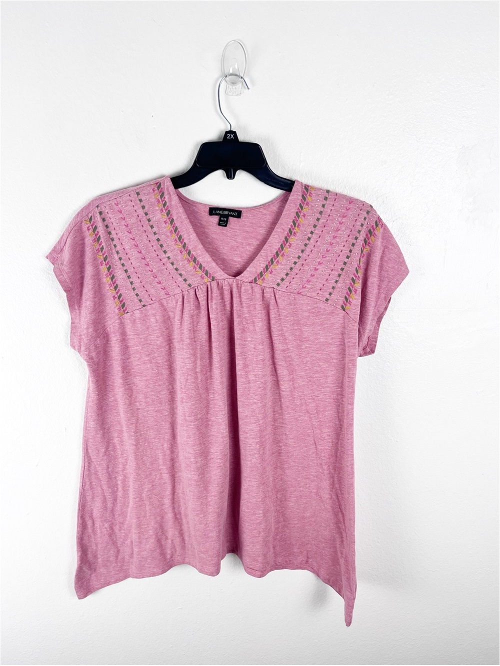 LANE BRYANT Pink Embroidered Short Sleeves V-Neck Top 14/16 Casual Boho Festival